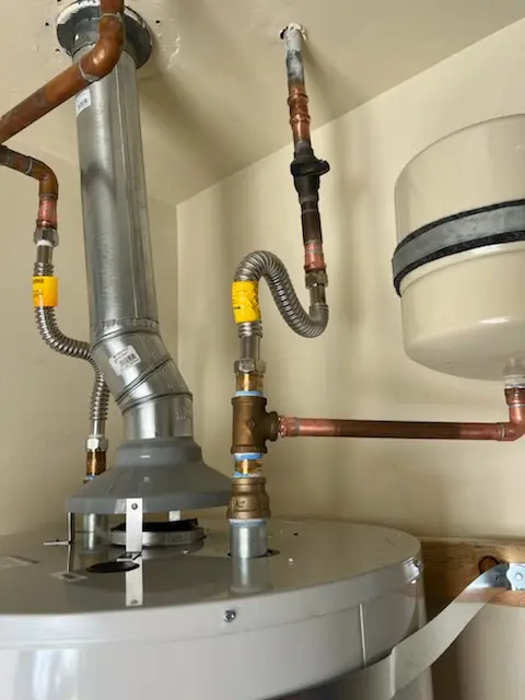 Water heater installation and plumbing repair in Oak Brook